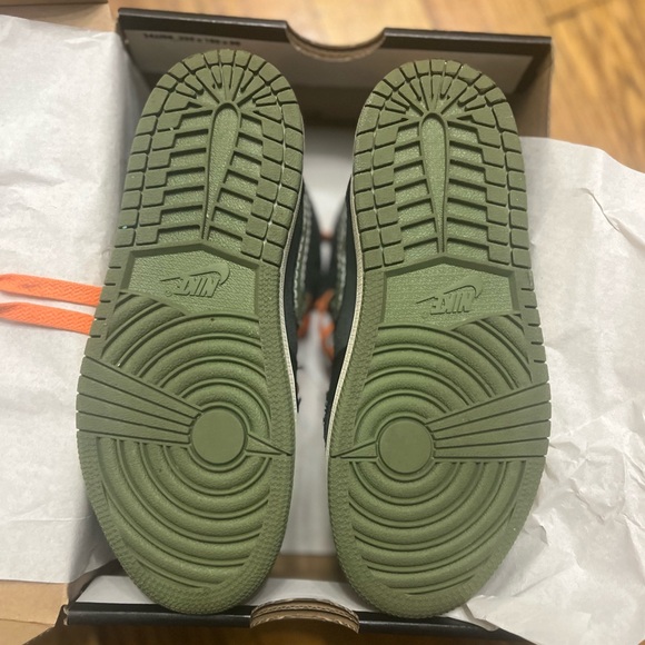 Jordan 1 Mid SE Craft in Little Kids' size 13, Anthracite/Black/Bright Mandarin - Picture 10 of 12